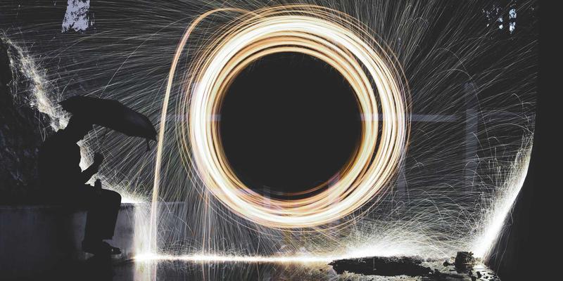 Lili Li的年度反思与主题设定法：用创意手账与正念超越传统新年决议